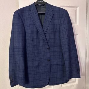 Jos A. Bank Travelers Suit - Never worn — great condition! Men’s 42